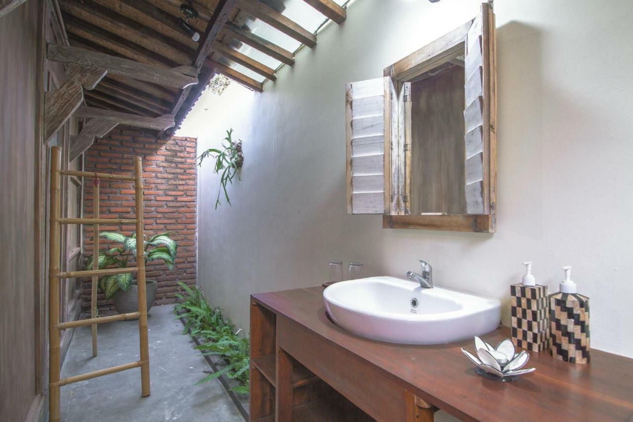 Hotel Red Gong Canggu Zewnętrze zdjęcie